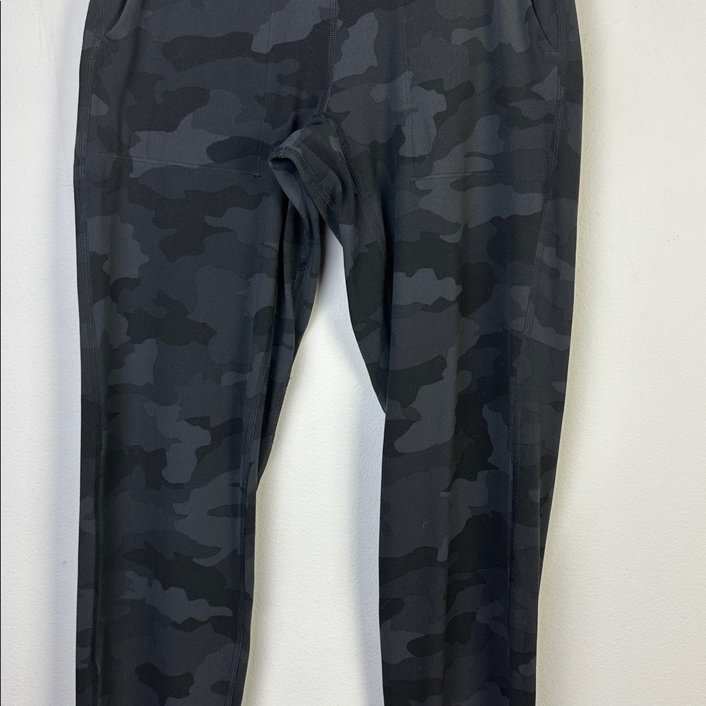 Lululemon Align Joggers 28” in Heritage 365 Camo Deep Coal Size 2 Pockets Casual - Picture 4 of 16